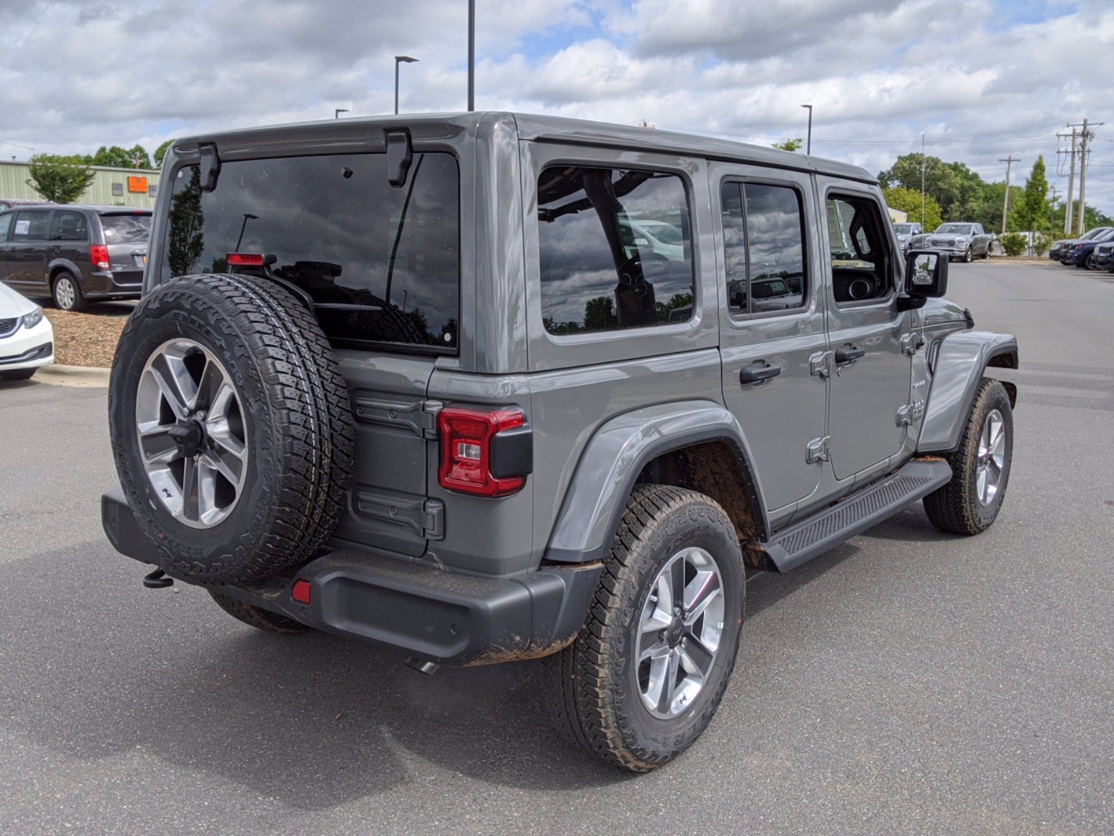 New 2020 JEEP Wrangler Unlimited Sahara With Navigation