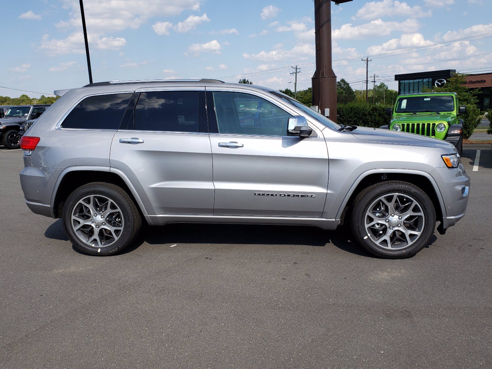 New 2020 JEEP Grand Cherokee Overland With Navigation