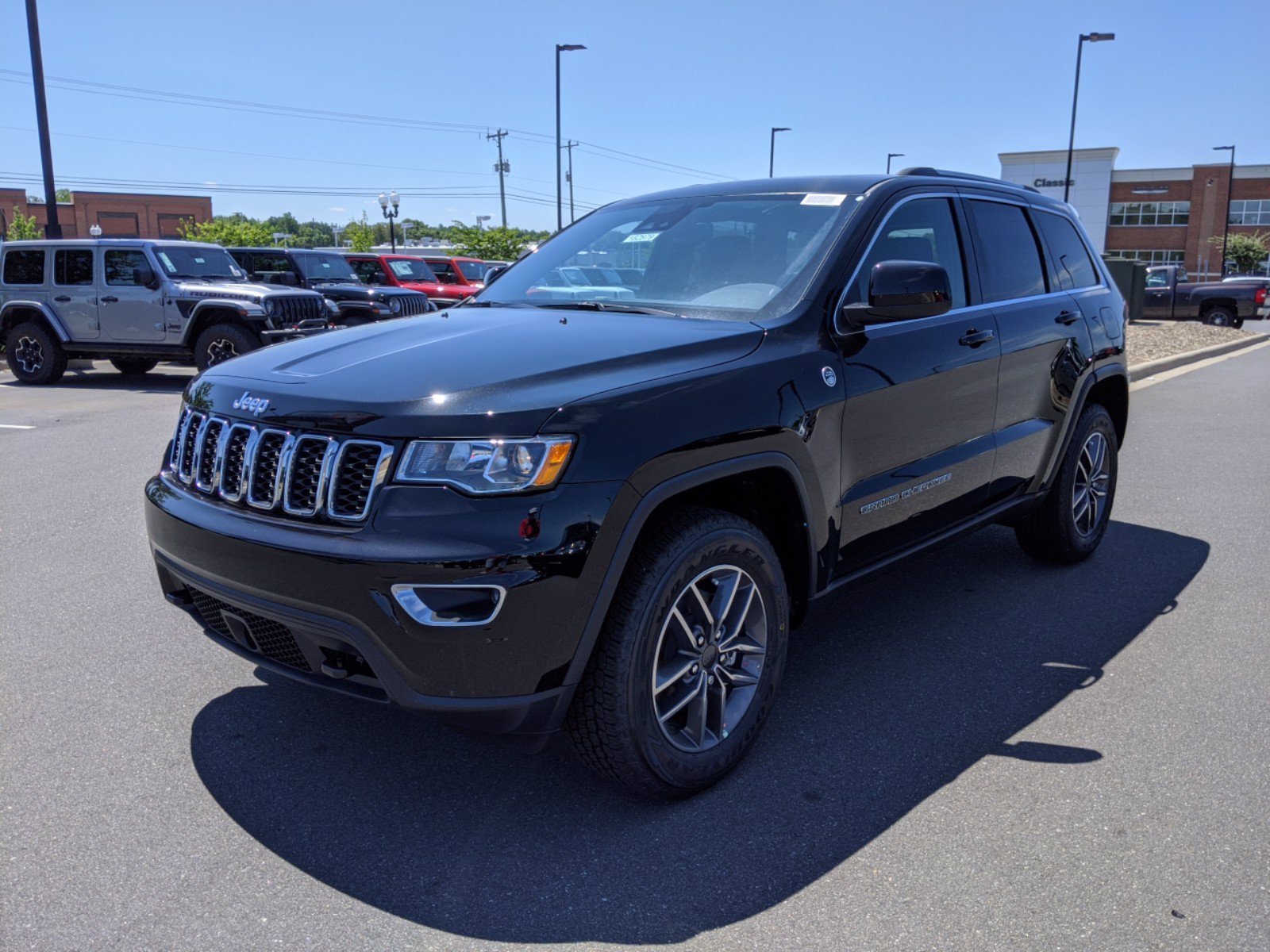 New 2020 JEEP Grand Cherokee North With Navigation